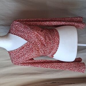 Blush Mark Floral Wrap Top - Red Size S Bell-slevees